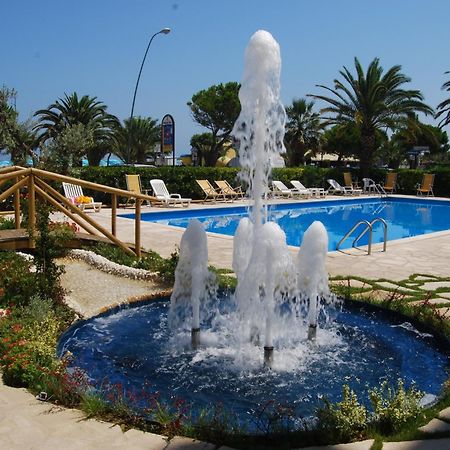 Hotel Costa Verde Tortoreto Exterior photo